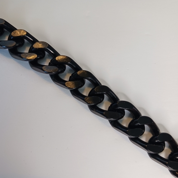 Aldo Greenwald Womens Crossbody Bag Chevron Quilted Black Chain Strap NWOT - Picture 4 of 8